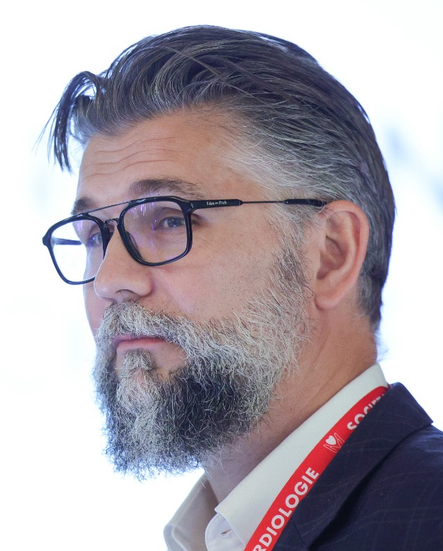 Prof. n. med. Maciej Banach